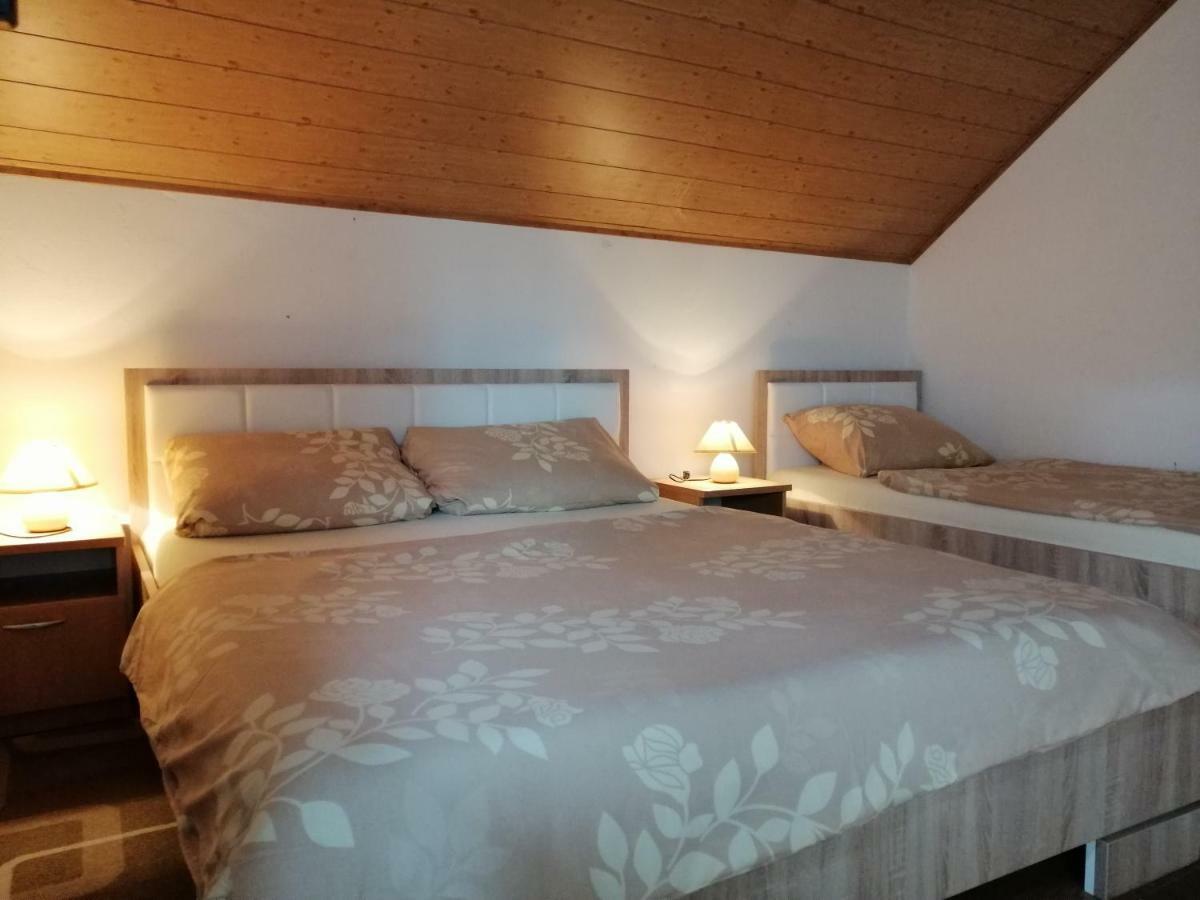 Appartement House Mihaela&Nina à Selište Drežničko Extérieur photo